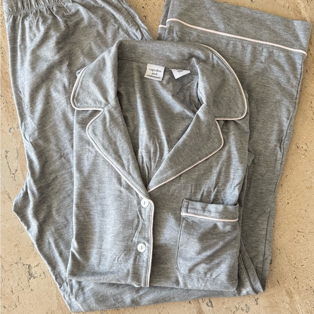 Women's Light Gray Pajama Set (M)